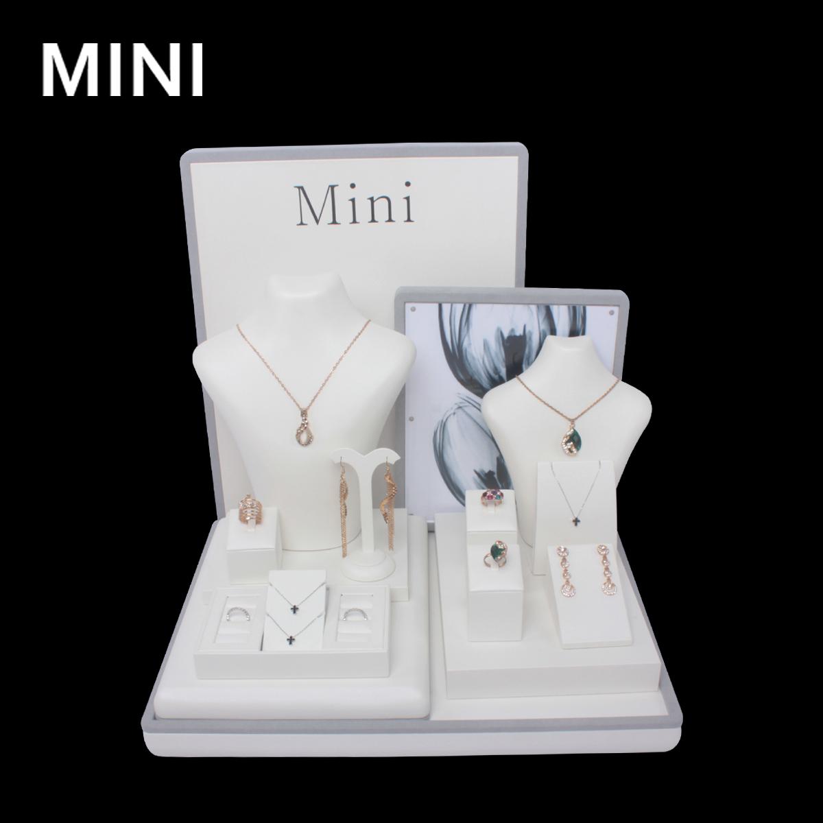 Chic brand new jewelry display set for window